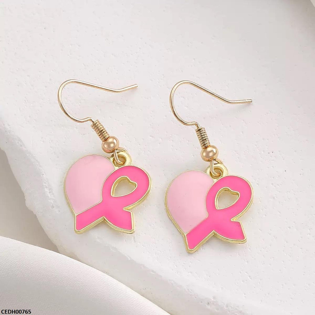 CEDH00765 QWN Heart Drop Earrings - CEDH