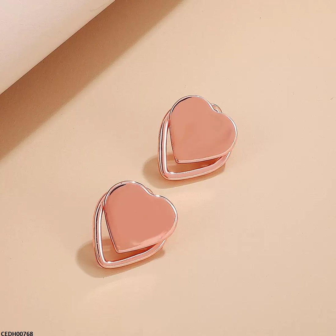 CEDH00768 QWN Heart Drop Earrings - CEDH