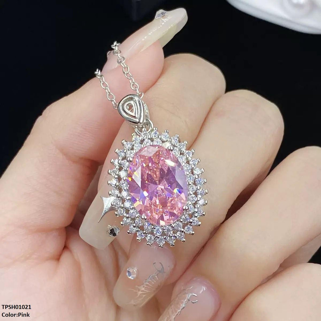 TPSH01021 KRLOval ZIRCON Stone Pendant - TPSH