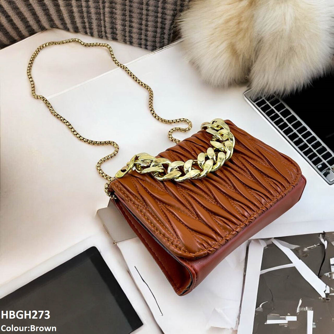 HBGH273 CYG Linked Chain Embroidery Bag- HBGH