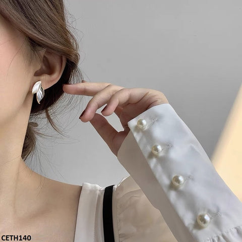 These CETH140 LSH Leaf's Tops from TJ Wholesale Pakistan are more than just fashion jewelry - they're a statement piece. Made with high-quality materials, these artificial jewelry pieces are the perfect addition to any outfit. Elevate your style with these unique and stylish fashion accessories.