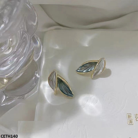 These CETH140 LSH Leaf's Tops from TJ Wholesale Pakistan are more than just fashion jewelry - they're a statement piece. Made with high-quality materials, these artificial jewelry pieces are the perfect addition to any outfit. Elevate your style with these unique and stylish fashion accessories.