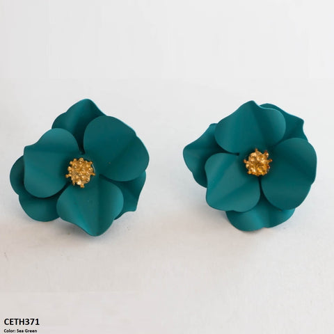 Crafted with precision, the CETH371 LSH Painted Flower Stud Tops Pair - CETH adds a touch of elegance to your wardrobe. These stylish fashion accessories are the perfect addition to any outfit, providing a classic and timeless appeal. Made with high-quality materials, this pair is a must-have for any fashion-forward individual.