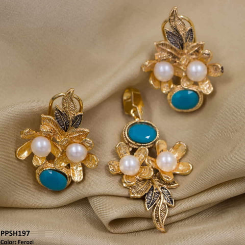 This PPSH197 MZM Flower Leaf's Pendant Set is a beautiful fashion accessory from TJ Wholesale Pakistan. Made from high-quality materials, this fashion jewelry is perfect for adding a touch of elegance to any outfit. With its intricately designed flower and leaf pendant, this set is a must-have for any fashion-forward individual.