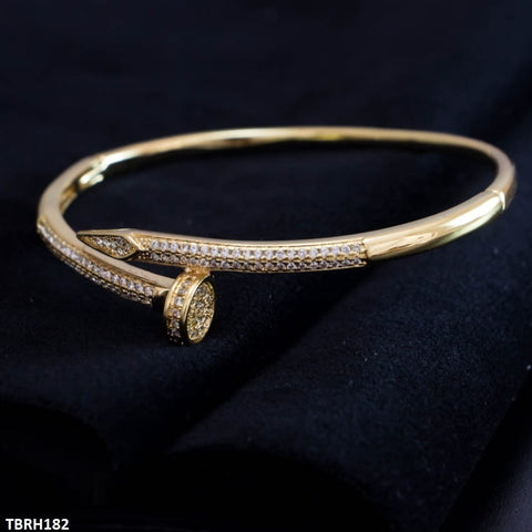 Elevate your style with the TBRH182 GXN Imp Bracelet Openable by TJ Wholesale Pakistan. This fashion-forward accessory is perfect for adding a touch of glamour to any outfit. Made from high-quality materials, it offers the perfect blend of fashion and affordability.