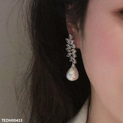 TEDH00433 CSH Tear Pearl Drop Earrings - TEDH