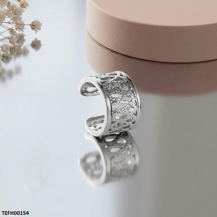 TEFH00154 QWN Round Ear Cuff Single - TEFH