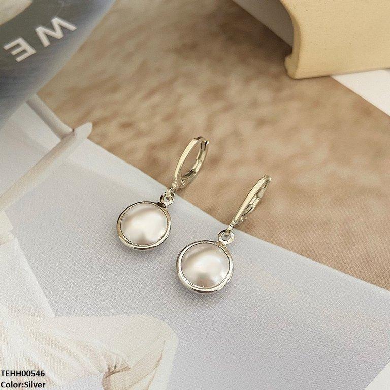 TEHH00546 QWN  Round Pearl Hoops Pair -TEHH