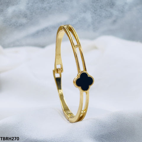 Introducing the TBRH270 ZXS Clover Bracelet - CBRH, a stunning addition to your fashion jewelry collection. Made with the finest materials and crafted with precision, this artificial jewelry piece is a must-have fashion accessory. Elevate your style with this exclusive piece from TJ Wholesale Pakistan.