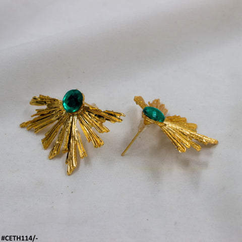 These elegant CETH114 YYE Peacock Leaf Studs from TJ Wholesale Pakistan are the perfect fashion accessory to complement any outfit. Made from high-quality materials, they offer a touch of sophistication and style. Elevate your fashion game with these stunning artificial jewelry pieces.