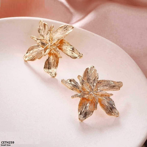 The CETH259 JMN Flower Tops Pair will give your outfit a refined touch. These trendy accessories from TJ Wholesale Pakistan are made of premium fashion jewelry and artificial jewelry, making them the ideal finishing touch for any ensemble. With these gorgeous shoes, you can up your style game.