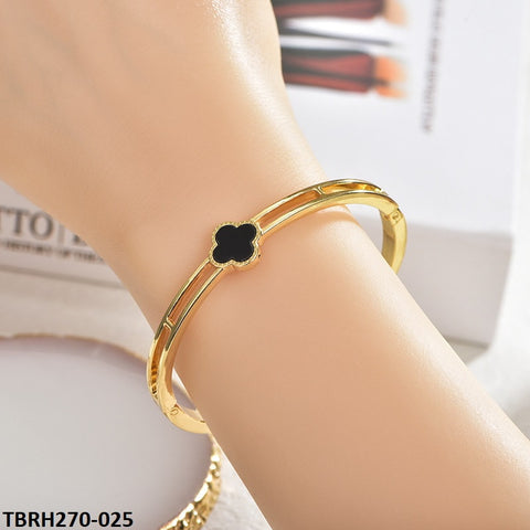 Introducing the TBRH270 ZXS Clover Bracelet - CBRH, a stunning addition to your fashion jewelry collection. Made with the finest materials and crafted with precision, this artificial jewelry piece is a must-have fashion accessory. Elevate your style with this exclusive piece from TJ Wholesale Pakistan.