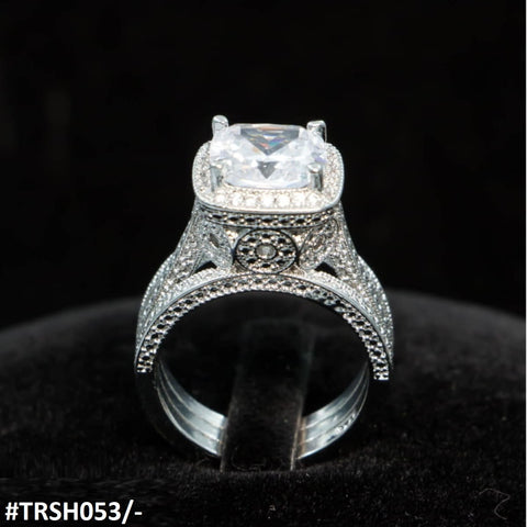 TJ Wholesale Pakistan's TRSH053 GWH Up Level Cushion Ring is a trendy and sophisticated artificial jewelry item. This stylish accessory will give your clothes a sophisticated touch and uplift any ensemble. It's the ideal complement to your jewelry collection, expertly crafted with meticulous attention to detail.