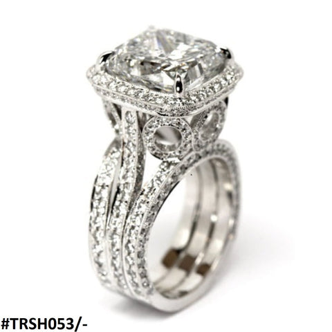 TJ Wholesale Pakistan's TRSH053 GWH Up Level Cushion Ring is a trendy and sophisticated artificial jewelry item. This stylish accessory will give your clothes a sophisticated touch and uplift any ensemble. It's the ideal complement to your jewelry collection, expertly crafted with meticulous attention to detail.