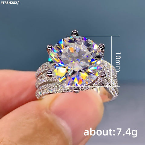 Discover the latest in fashion with the TRSH282 CSH Round Curved Link Ring. Made of high-quality materials, this fashion accessory from TJ Wholesale Pakistan adds a touch of elegance to any outfit. Designed with curved links, this ring adds a unique and trendy style to your wardrobe. Elevate your look with this must-have piece.